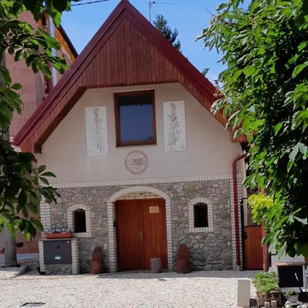 Ubytovani Na Sklepe U Prochazku Pouzdrany Exteriér fotografie