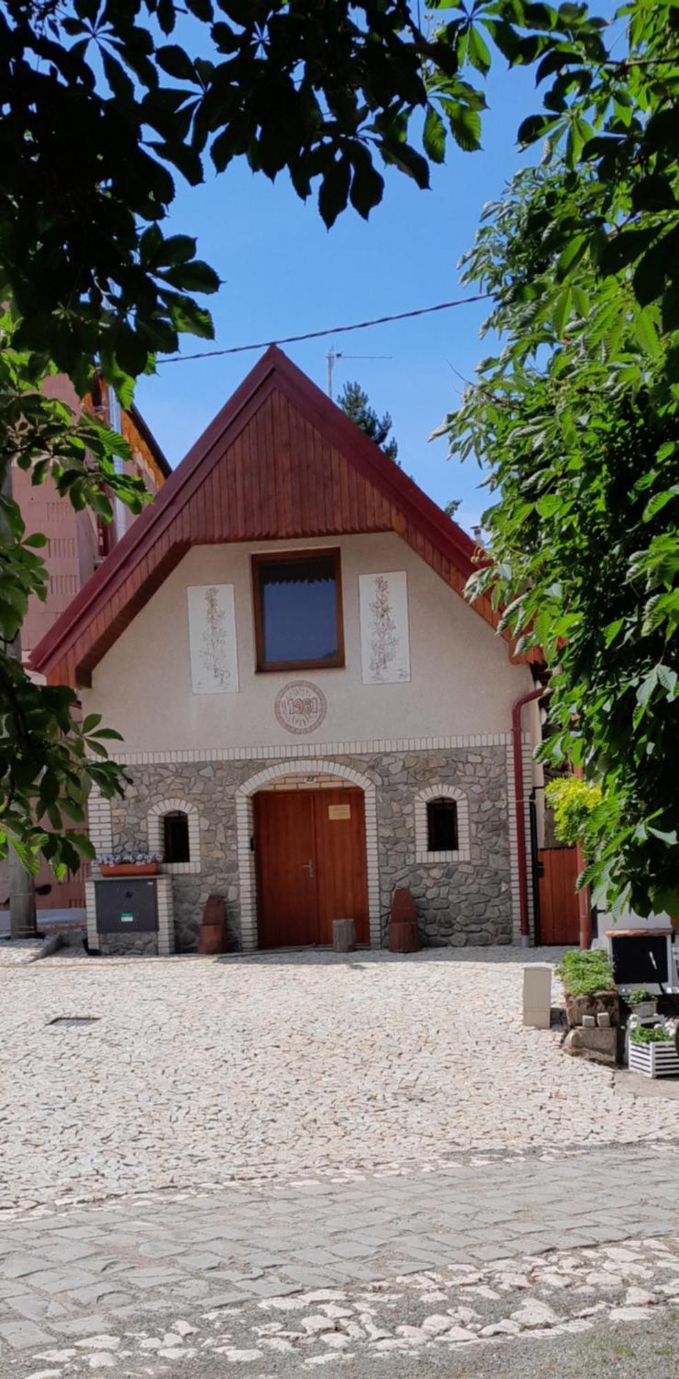 Ubytovani Na Sklepe U Prochazku Pouzdrany Exteriér fotografie